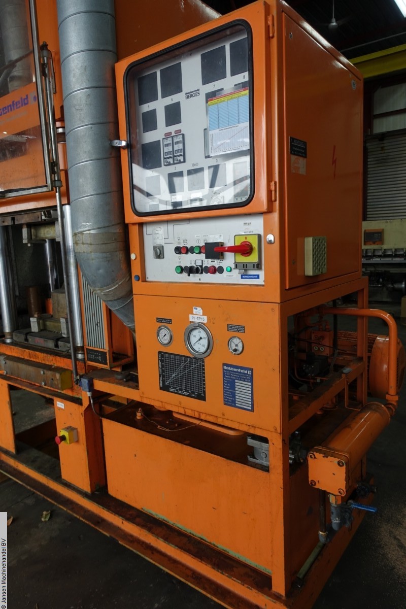 gebrauchte Pressen 4-Säulenpresse - Hydraulisch Battenfeld BP200 gebrauchte Pressen 4-Säulenpresse - Hydraulisch Battenfeld BP200